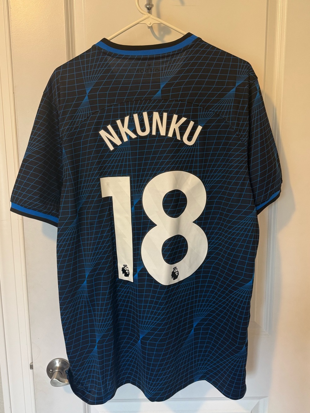 Nike Chelsea FC Nkunku Black & Blue Jersey - Picture 3 of 3